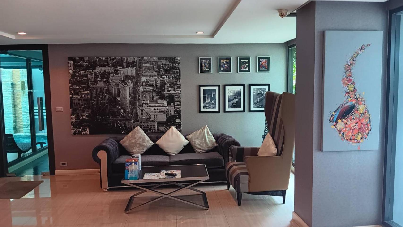 J Residence Thonglor 8 Bangkok Eksteriør bilde