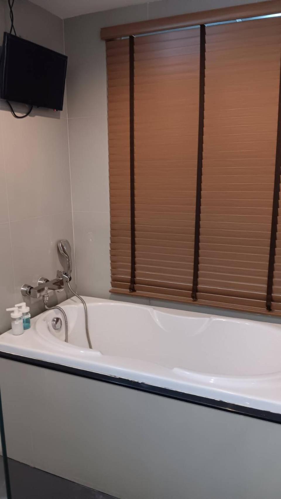 J Residence Thonglor 8 Bangkok Eksteriør bilde
