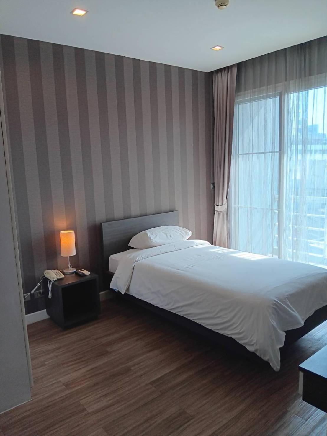 J Residence Thonglor 8 Bangkok Eksteriør bilde
