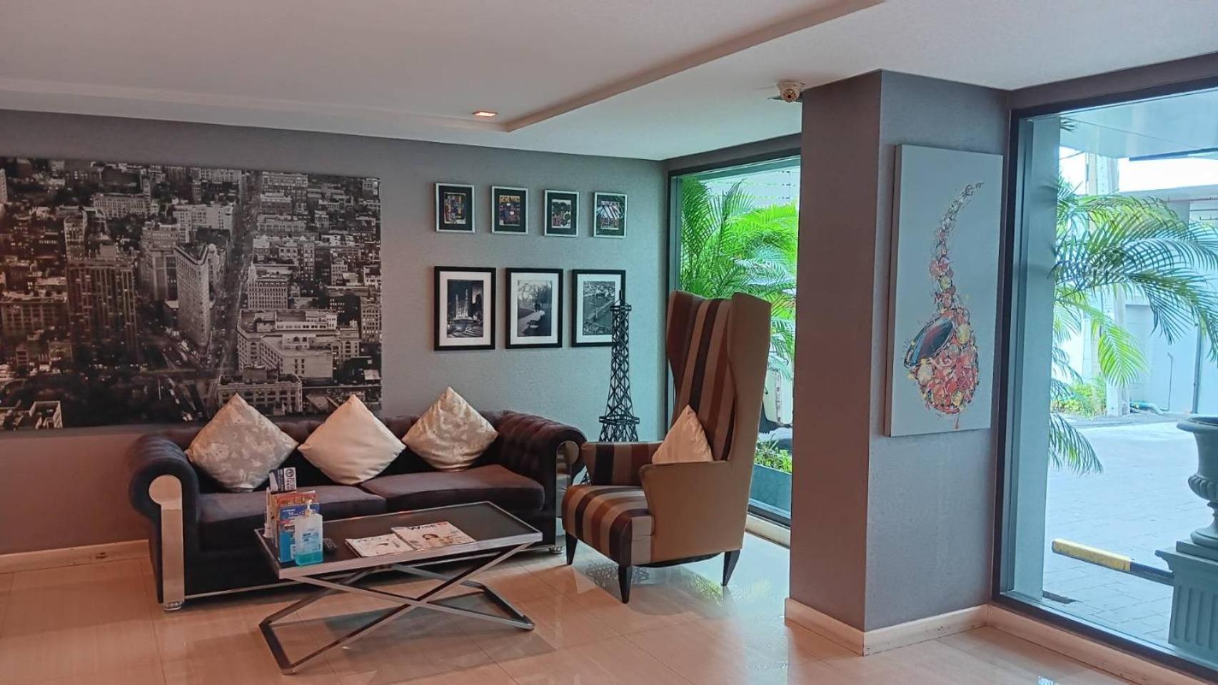 J Residence Thonglor 8 Bangkok Eksteriør bilde