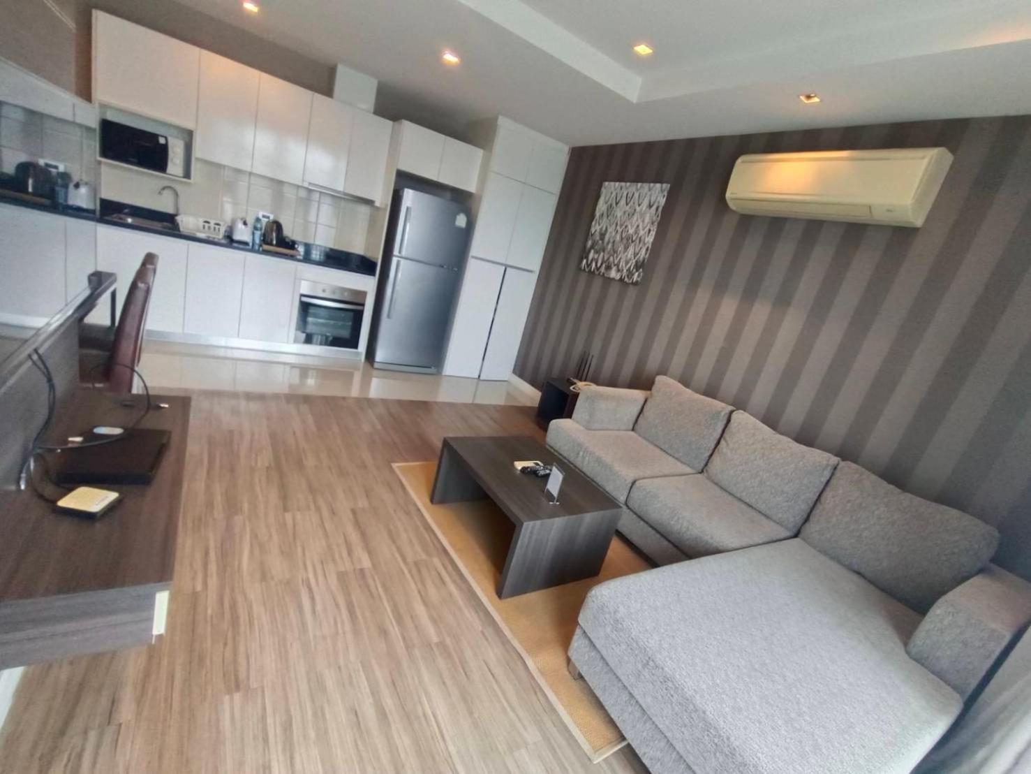 J Residence Thonglor 8 Bangkok Eksteriør bilde